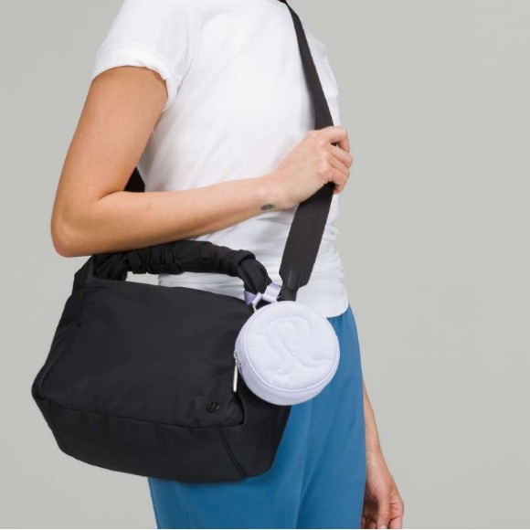 Lululemon Logo Pouch - Picture 3 of 12